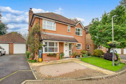 4 bedroom detached house for sale, Lyndon Gardens, High Wycombe HP13