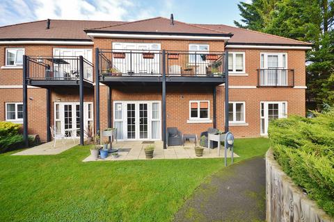 2 bedroom flat for sale, The Retreat, Princes Risborough HP27