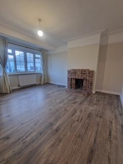 2 bedroom maisonette to rent, Castleview Road, Weybridge, Surrey, KT13