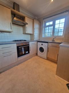 2 bedroom maisonette to rent, Castleview Road, Weybridge, Surrey, KT13