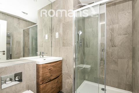 Studio to rent, Lyon Way