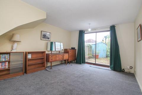 2 bedroom semi-detached house for sale, Buttercup Close, Bedford MK42