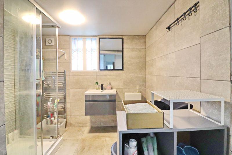 Ground Floor Shower