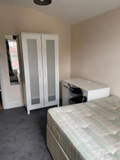 3 bedroom ground floor flat to rent, Bristol BS7