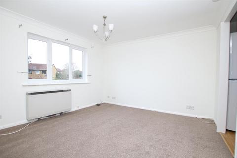 1 bedroom maisonette to rent, Windsor Close, Southwater