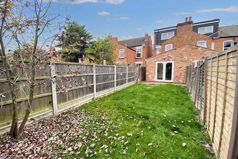 4 bedroom end of terrace house for sale, Blakefield Road, Worcester WR2