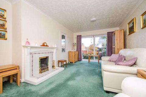 2 bedroom semi-detached bungalow for sale, Dewsbury Drive, Burntwood WS7