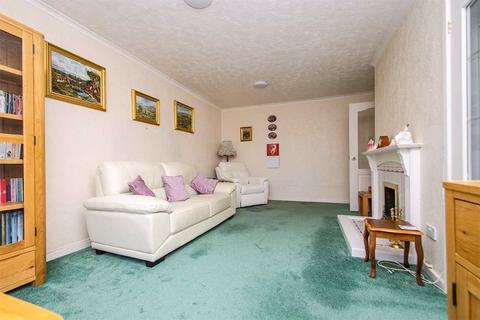 2 bedroom semi-detached bungalow for sale, Dewsbury Drive, Burntwood WS7