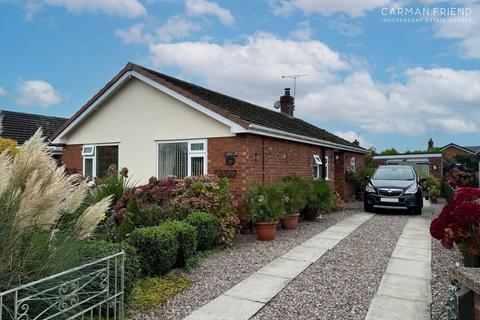 2 bedroom detached bungalow for sale, Townfield Avenue, Farndon, CH3