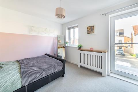 3 bedroom end of terrace house for sale, Orangetip Gardens, Great Park, NE13