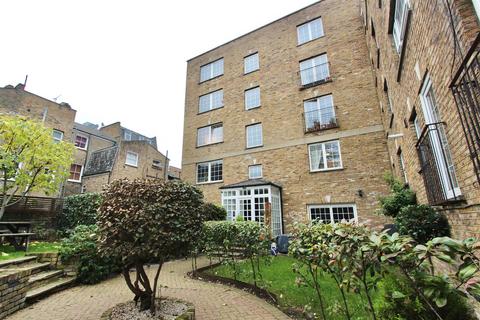 2 bedroom flat to rent, Stoke Newington Road, London N16