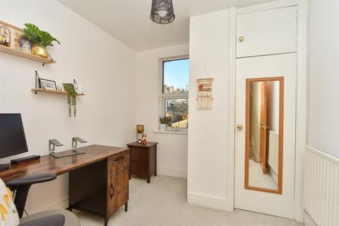 15 Mill Road, Rochester, ME2 3BS
