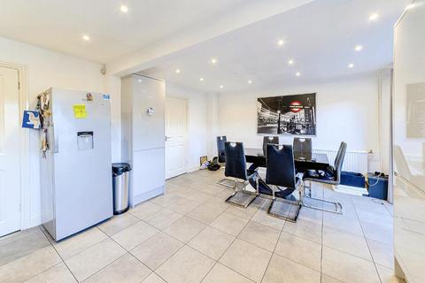 39 Bourneside, Bedford, MK41 7EQ