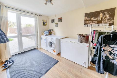 39 Bourneside, Bedford, MK41 7EQ
