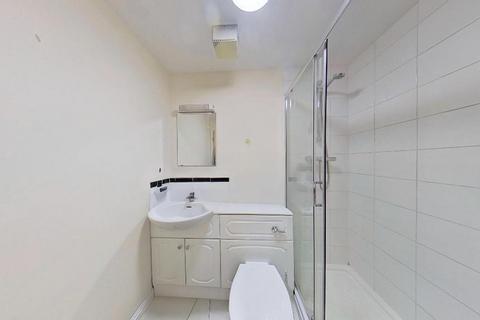 2 bedroom flat to rent, Hudson Court, 3 Maritime Quay, Canary Wharf, London, E14 3QH