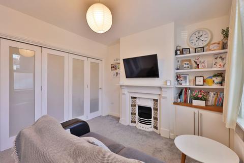 2 bedroom terraced house for sale, Baker Street, York YO30