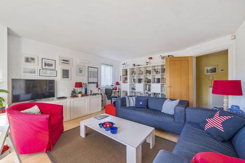 2 bedroom apartment for sale, Weir Court, Thames Street, Weybridge