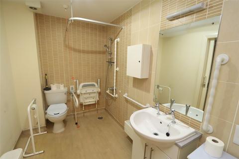 1 bedroom apartment for sale, The Limes, Westbury Lane, Newport Pagnell,, Buckinghamshire, MK16