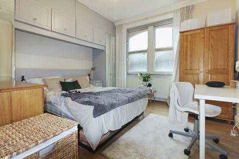 3 bedroom flat for sale, Bayswater, London W2