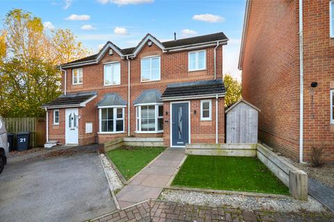 3 bedroom semi-detached house for sale, Redbarn Close, Leeds