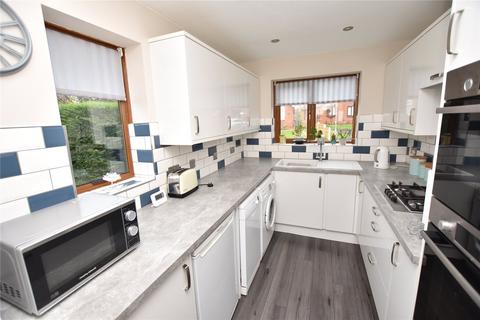 2 bedroom bungalow for sale, Birchfields Rise, Leeds, West Yorkshire