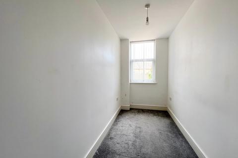 2 bedroom flat for sale, Parkway House, Baddow Road, Chelmsford