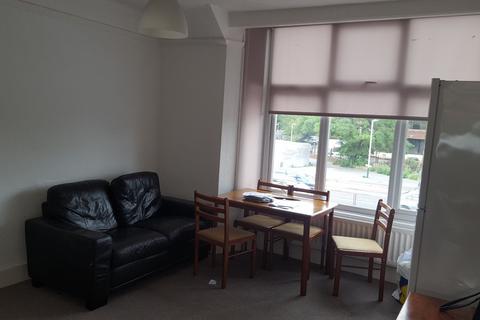 2 bedroom flat to rent, Roneo Corner, Hornchurch, Essex, RM12