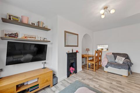 2 bedroom maisonette for sale, Minchin Close, Leatherhead, Surrey, KT22