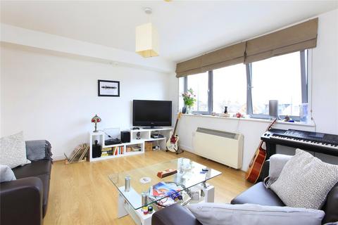 2 bedroom flat to rent, Wallace Court, London SW17