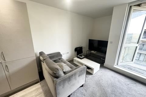 Studio to rent, Adelphi Street, Salford, M3