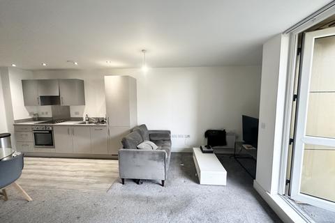 Studio to rent, Adelphi Street, Salford, M3