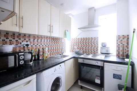 2 bedroom flat to rent, Euston, London NW1