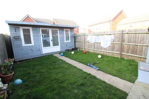 3 Azure Walk, Nuneaton, CV10 9GQ
