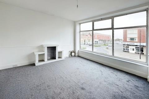 3 bedroom apartment to rent, Lytham Road, Blackpool FY4