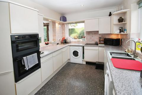 3 bedroom detached house for sale, Longley Road, Almondbury, West Yorkshire HD5