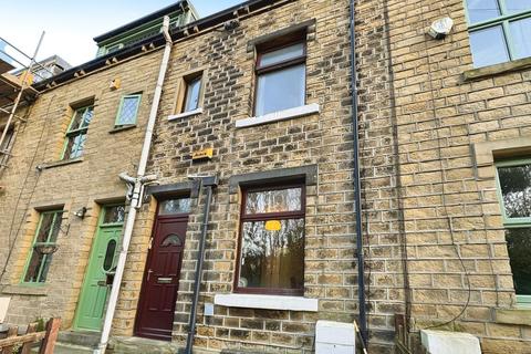 3 bedroom terraced house to rent, Wood Terrace, West Yorkshire HD4