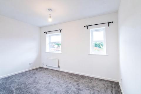 2 bedroom house to rent, Laneside Gardens, Leeds LS27