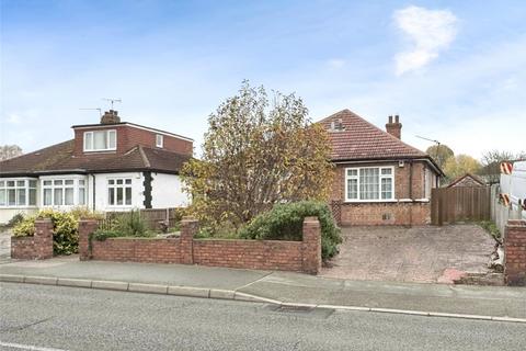 3 bedroom bungalow for sale, Blackfen Road, Sidcup DA15