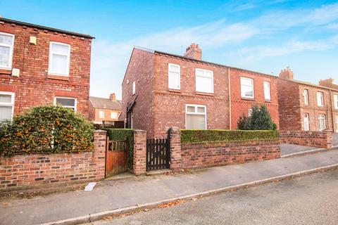 3 bedroom semi-detached house to rent, Edge Street, Merseyside WA9