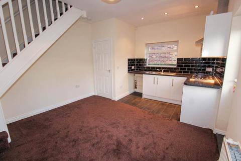 3 bedroom semi-detached house to rent, Edge Street, Merseyside WA9