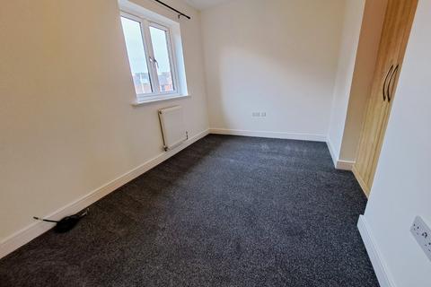 2 bedroom end of terrace house to rent, Trinity Way, Kent ME15