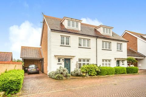 50 Lakeside Avenue, Faversham, ME13 7FE