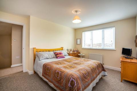 50 Lakeside Avenue, Faversham, ME13 7FE