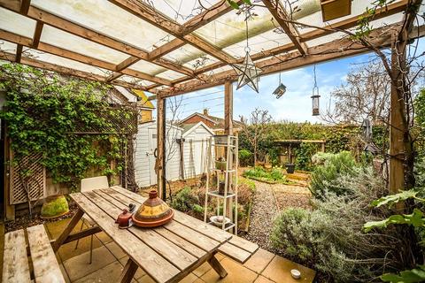50 Lakeside Avenue, Faversham, ME13 7FE