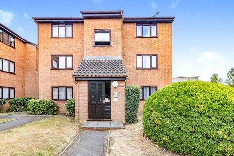 1 bedroom flat for sale, Solar Court, Watford WD18