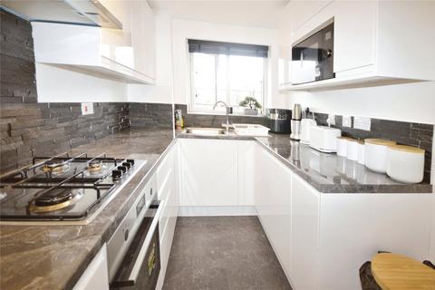 1 bedroom flat for sale, Solar Court, Watford WD18