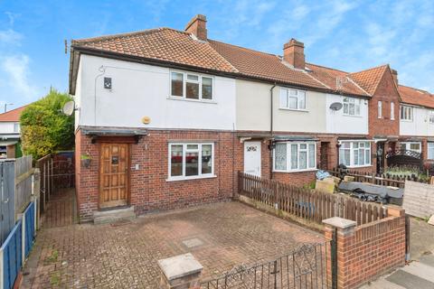 3 bedroom end of terrace house for sale, Hospital Bridge Road, Whitton, Twickenham TW2