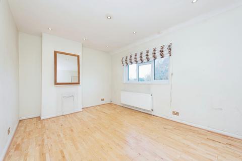 3 bedroom end of terrace house for sale, Hospital Bridge Road, Whitton, Twickenham TW2