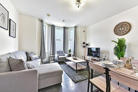 2 bedroom apartment to rent, W13 Drayton 30-1