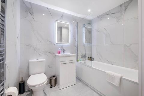 undefined, GU15 Aspen Court 04
